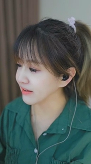 哲子的违约金给文儿当签约费？