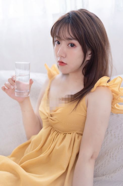 马上删，甜美系靓妹性感写真被曝