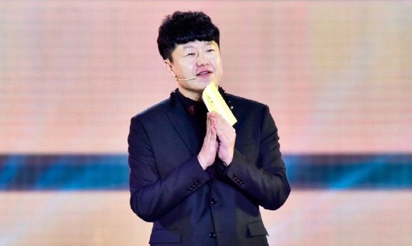 丝袜大长腿！大佛被粉丝实力惊呆
