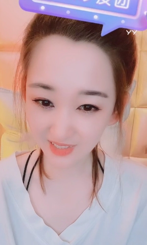 美美手机开播，甜美气质太迷人！
