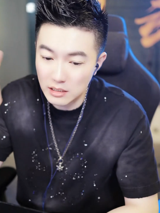 赛赛、蓝可爆发！顶起心悦票数