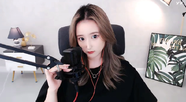 囧囧丸换开播设备，证完美容颜！