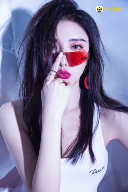 热舞的性感仙子！爆魅惑写真！