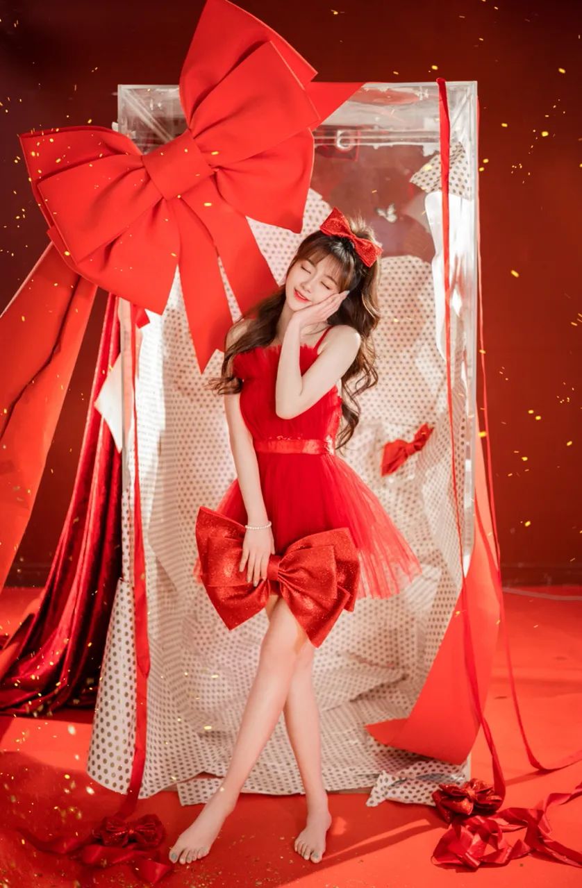 元气少女”璐璐，青春可爱、灵动俏皮写真！