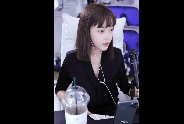 百万电母！仔仔哥再度豪刷崔阿扎