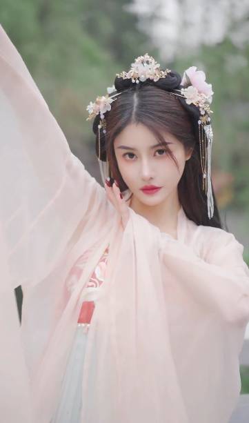 梦莎高票夺冠，超级电母实至名归