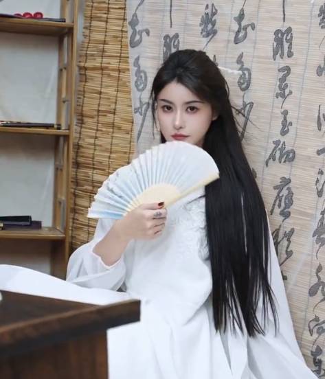 双重力挺！兰梦莎蝉联Top1？