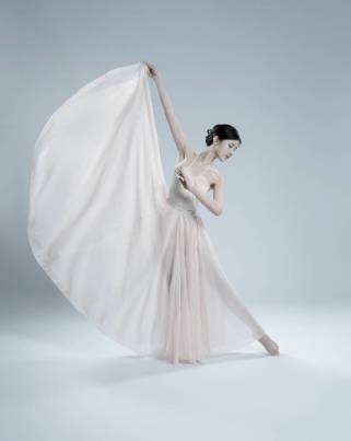 鱼闪闪一战冲天，女歌组百花争艳