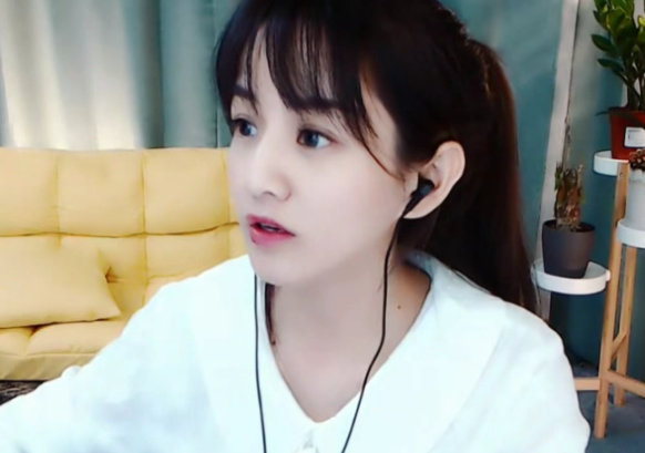 文儿再谈签约，谁钱给的多就在哪个平台