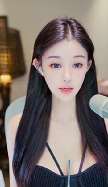 兰梦莎曝合同，还有2年时间！