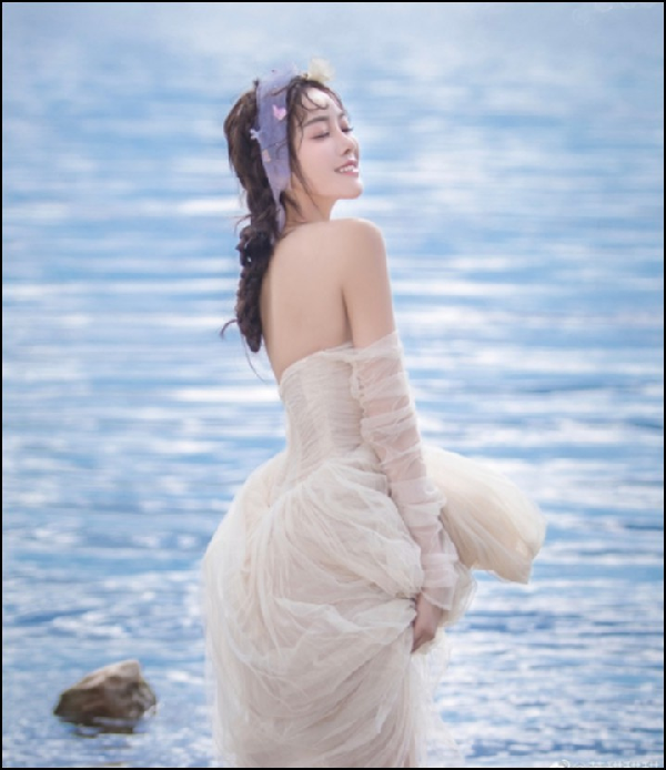 神仙姐姐！芮甜甜晒与妹妹写真