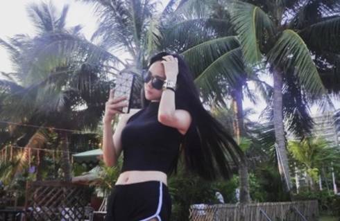 都是颜值电母，华矩真给力