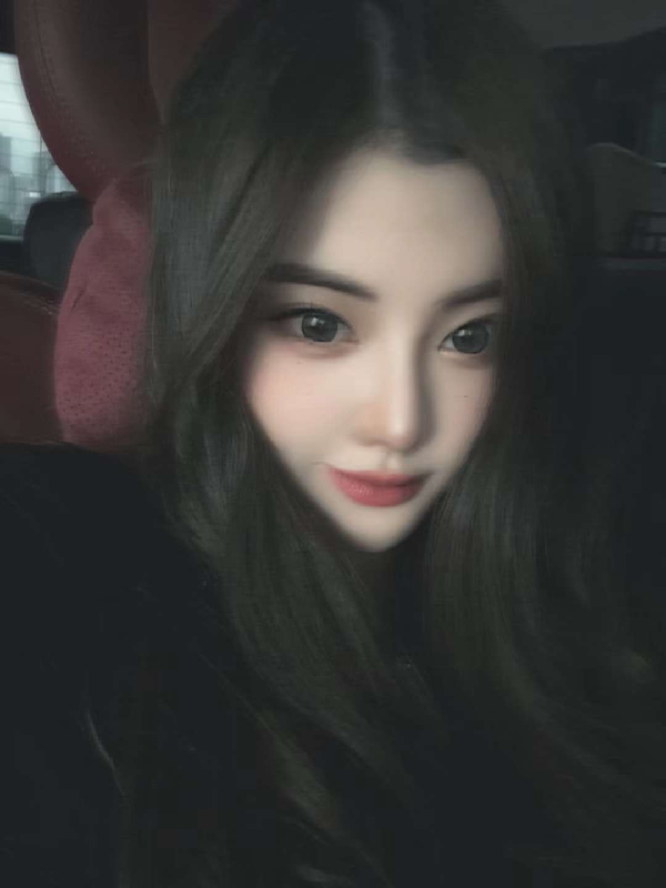 段子夏营业，听说有人夸我好看？