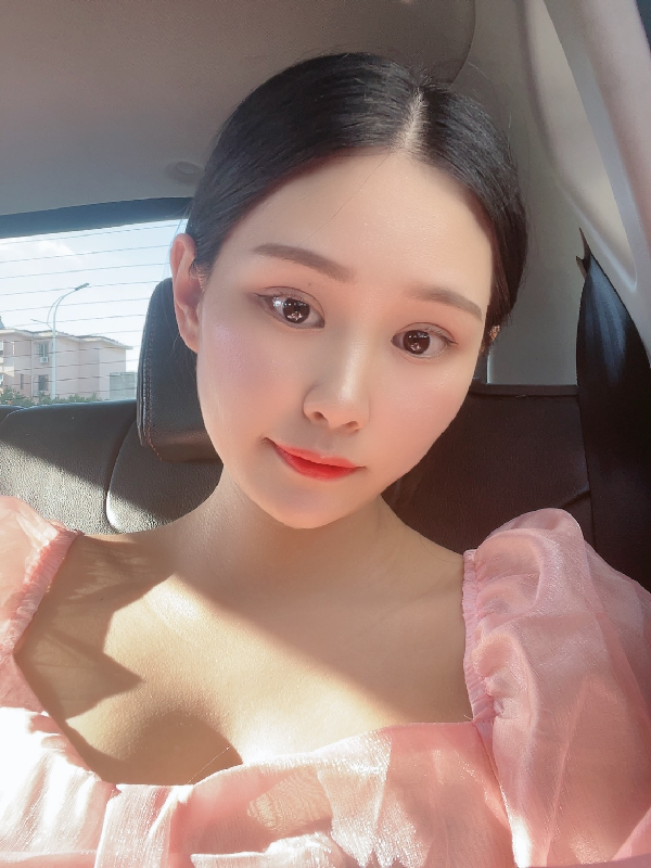 妖娆百态兰花指！欣儿生活照艳爆