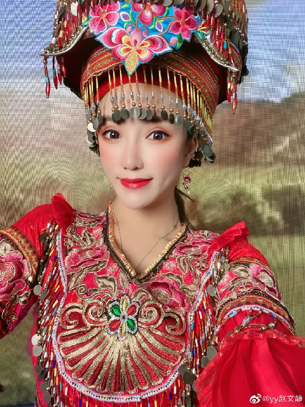 美美美！女神文静气质大变