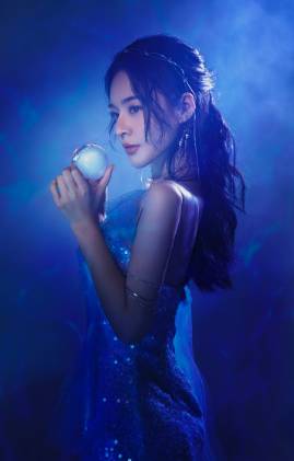 女歌、女脱打冒烟，大佛要鞠躬？