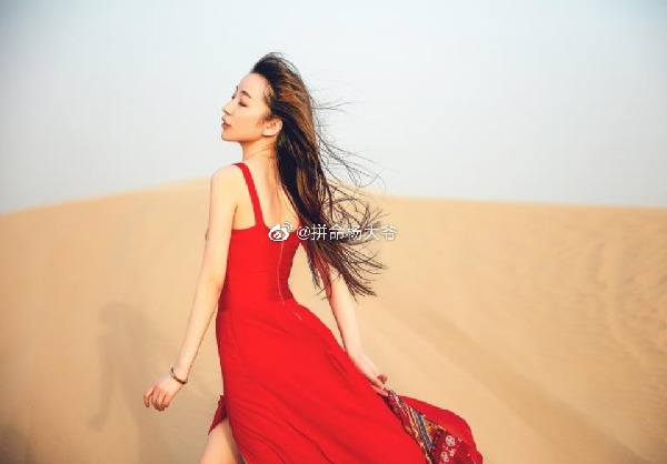 沙漠玫瑰！杨大爷大片既视感写真