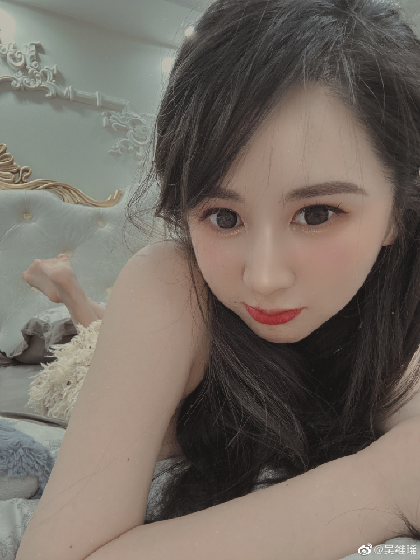 女神眯眯最新自拍，公主流苏裙