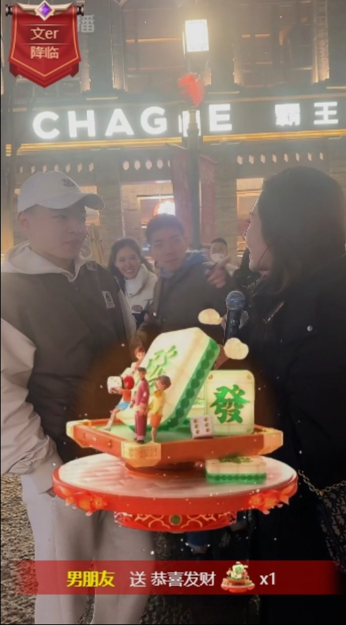 我最美！眯眯户外追着路人喊夸我