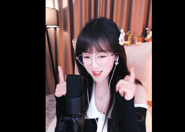 完了，BBQ了，沦陷在她直播间了！