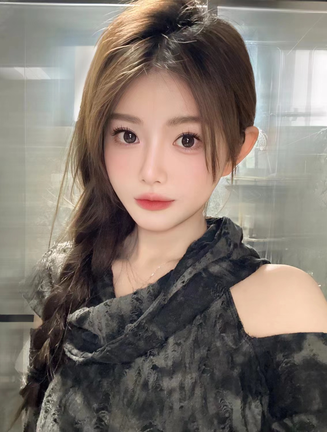 微凉挑战超sexy辣妹妆自拍！