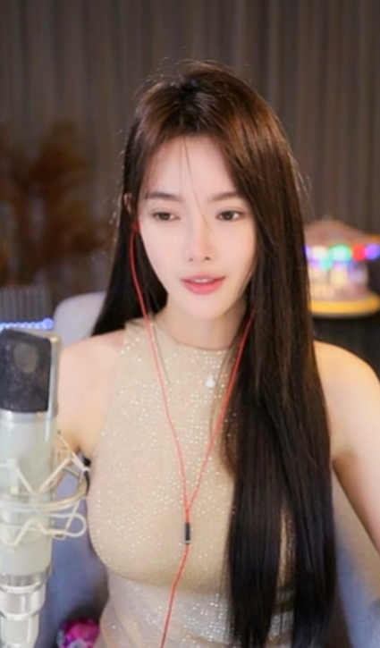 超有钱还长得帅，为何芮甜甜与前夫离婚？
