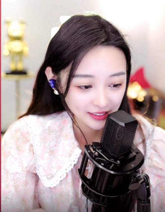 人不可貌相，酒窝美女凶的狠!