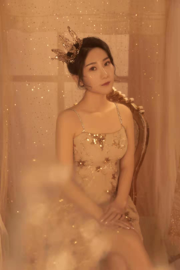 性感女神月月唯美写真