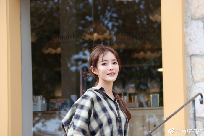 揭秘芮甜甜签约往事，两大公会都谈过