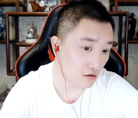 瓜小雄拼尽全力，为Yx公会YY公会赛拉票