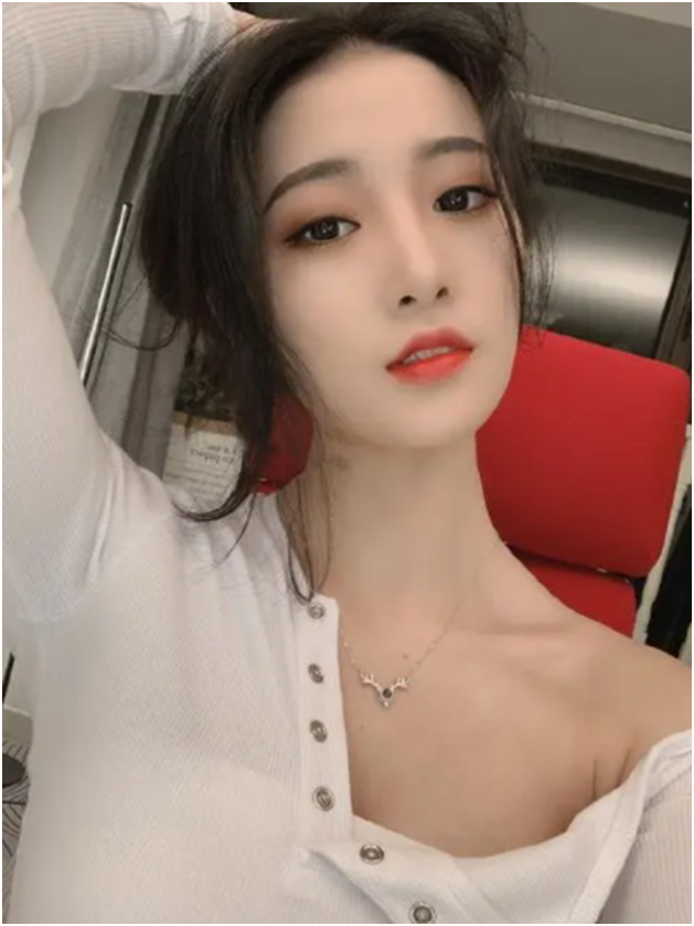 魅力女神，引领奇领奋勇前行