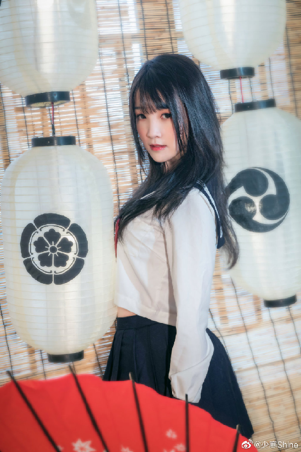 又纯又欲！少寒JK、黑丝私房写真
