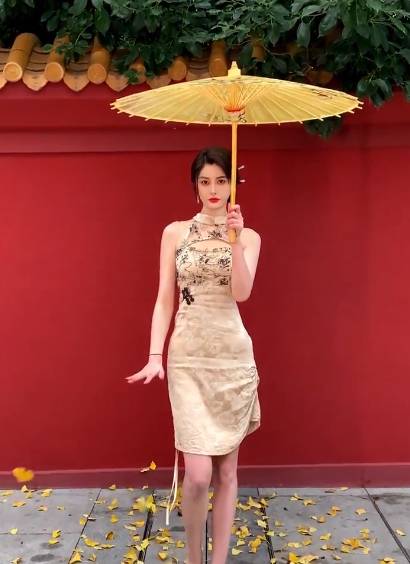 兰梦莎拜师大佛？