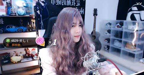 吴岱林穿女仆装？大跳性感女团舞