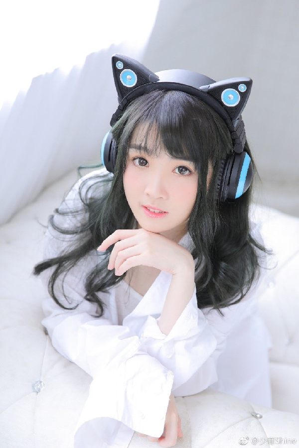美若天仙！少寒白衬衫写真来袭