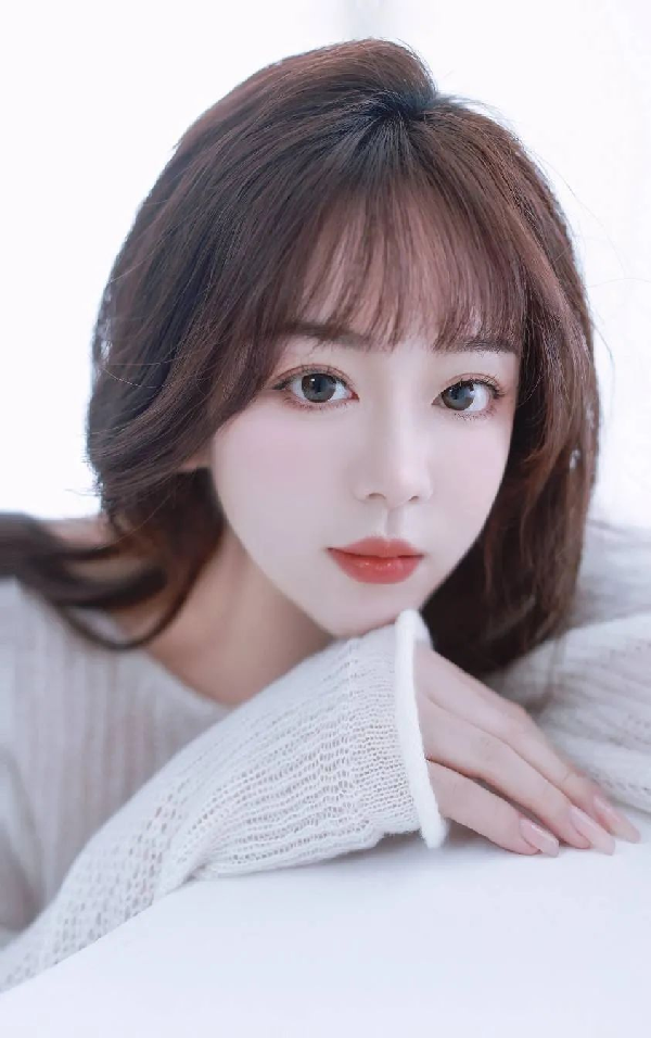 温柔女神魏苗苗令人心动的美照合