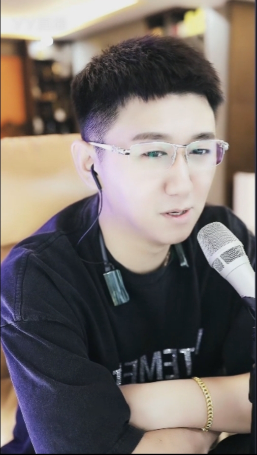 小浩辟谣探戈哥是假大哥