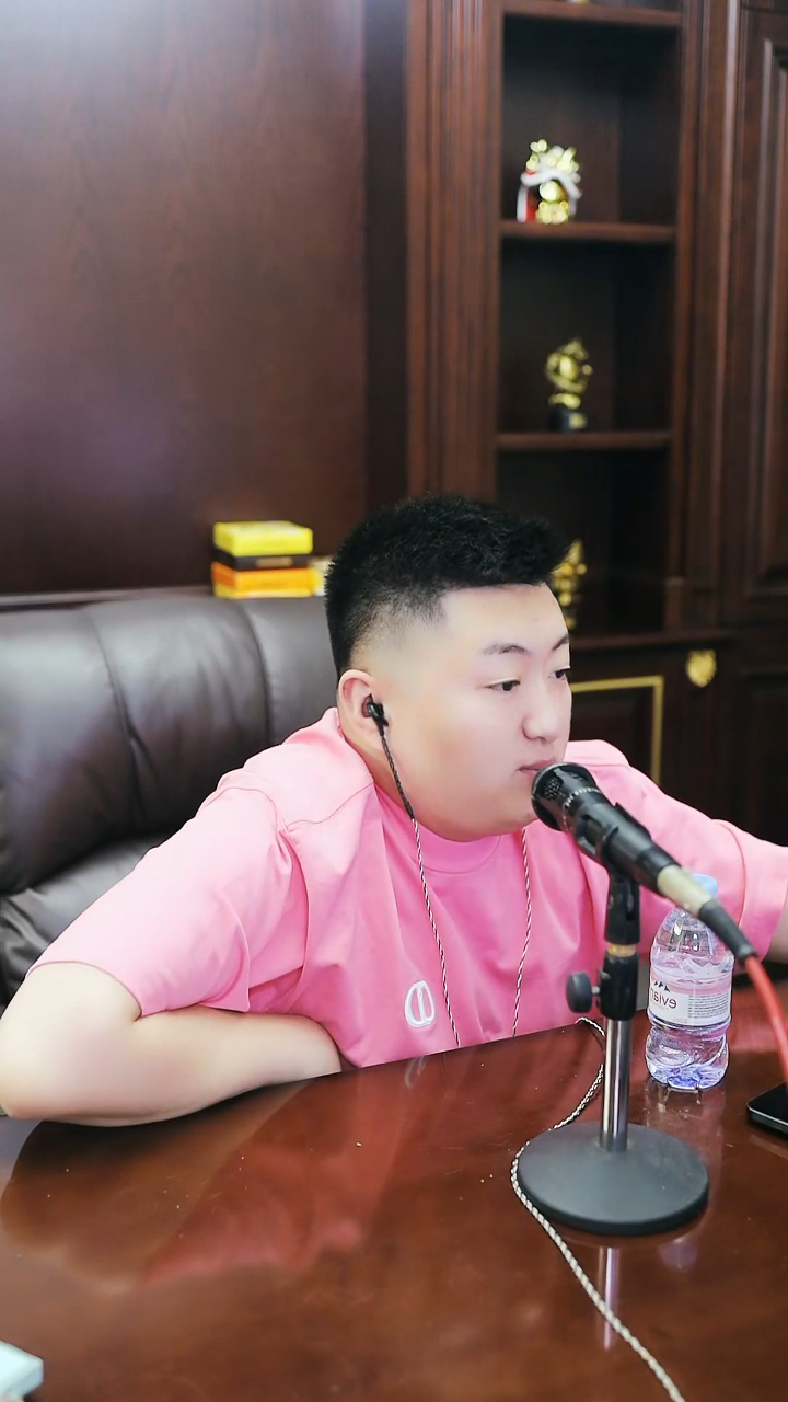 小洲：仍然有可能跟YY续约