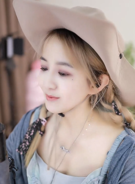 饿到发昏！文儿为了盛典拼了