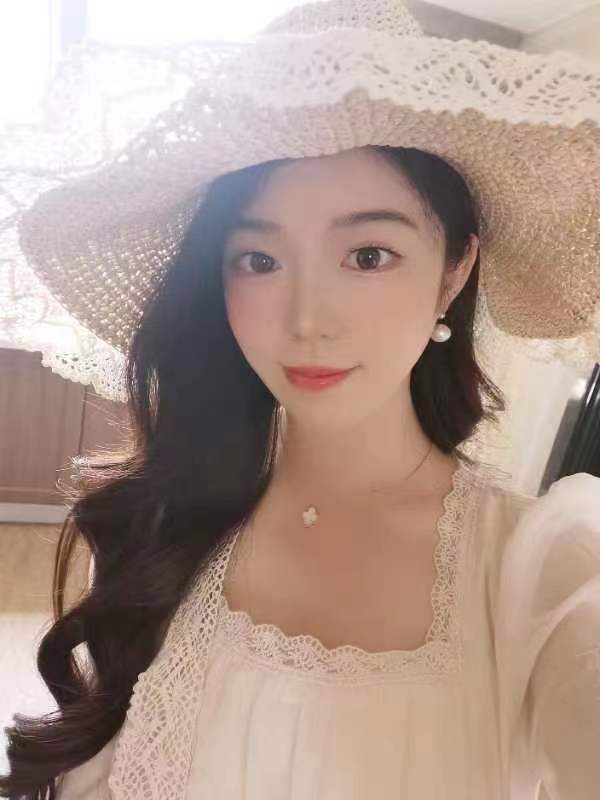 女神苗苗最新自拍，即将回归！
