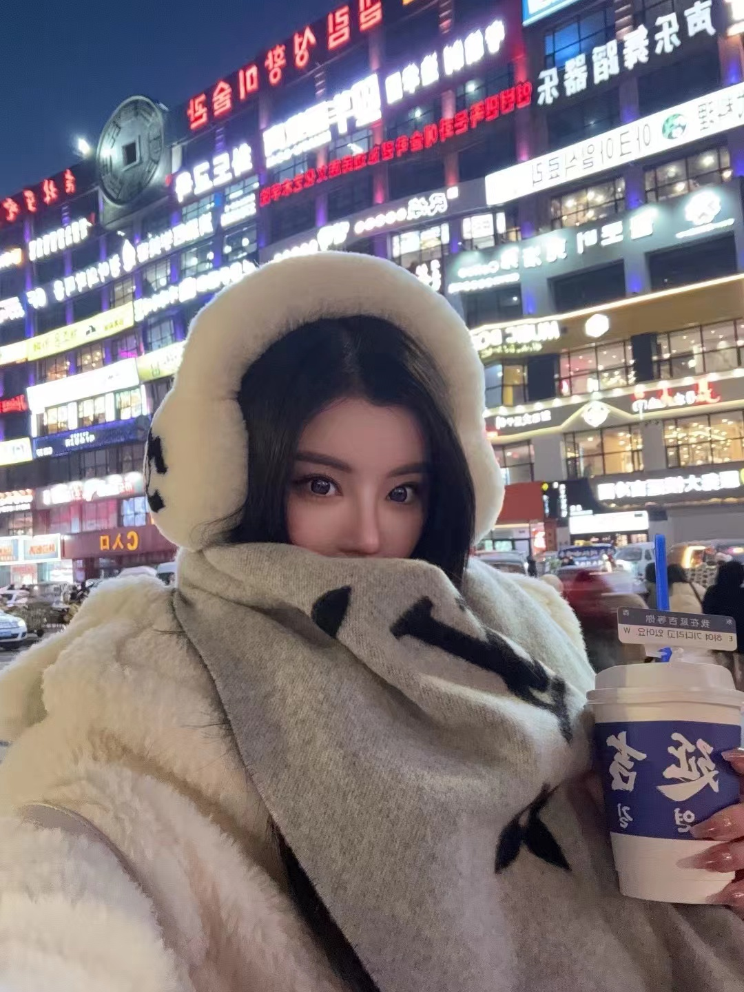 全是P图？晓夏发圈晒美照