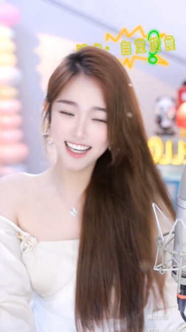 脸白做了，微凉一笑就破功！