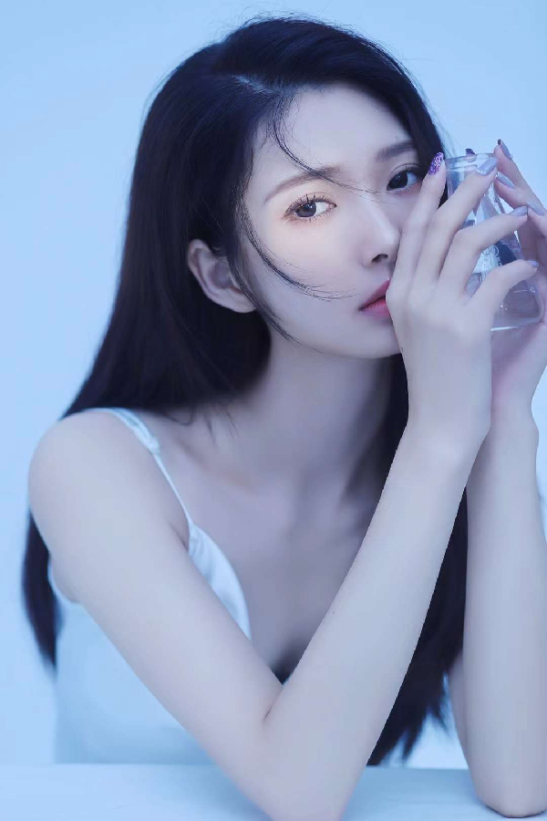 美，气质佳人小迷糊绝版写真曝光