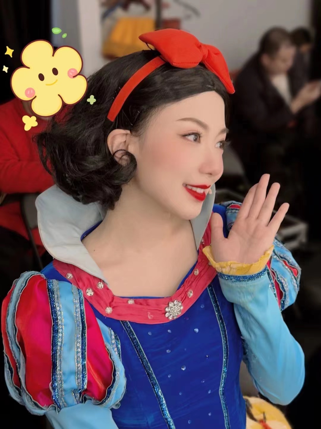 摇摇公主晒复古风怀旧大片！