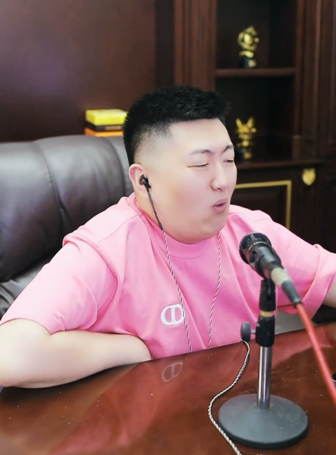 小洲遇到很多超级神豪，都刷过小洲