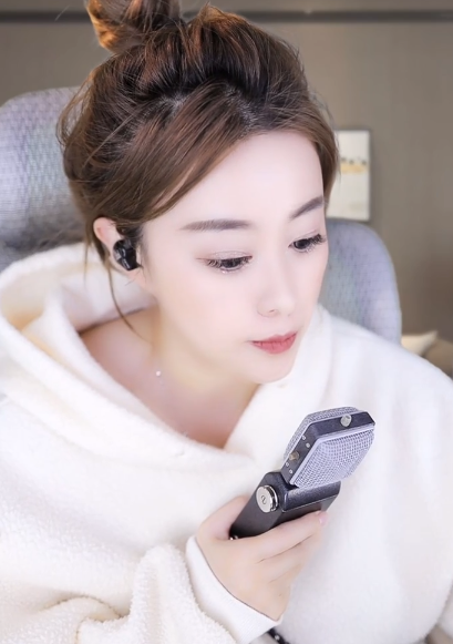 黑马频出！7482万票夺10星头条