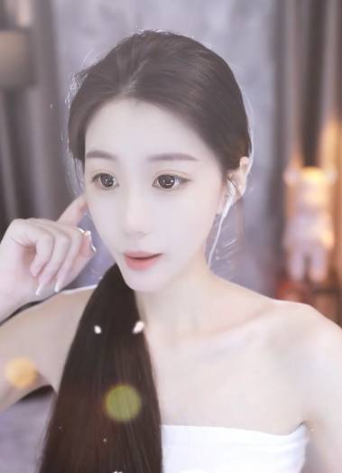 绝世容颜获赞，身怀感恩致谢粉丝