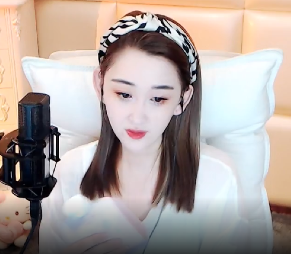 大美美复古造型，很有年代感