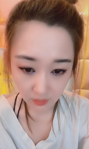 美美手机开播，甜美气质太迷人！