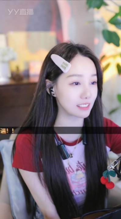 樱桃分享童年照，粉丝直呼认不出！